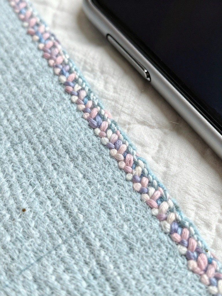 Pastel Loop Edging for a Basic Summer Tank