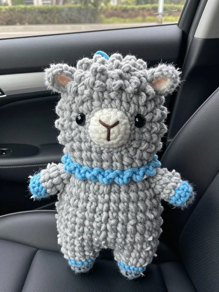 Mini Amigurumi Llama Plushie